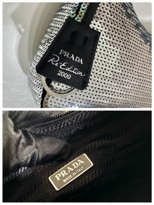 Bolsa Prada Re-Edition Hobo