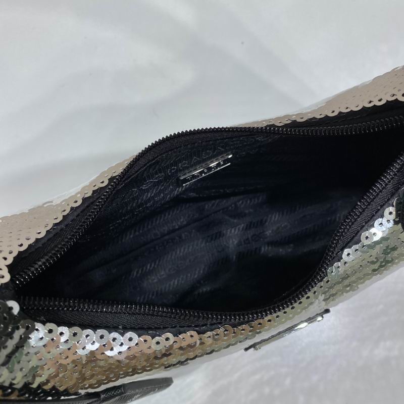 Bolsa Prada Re-Edition Hobo