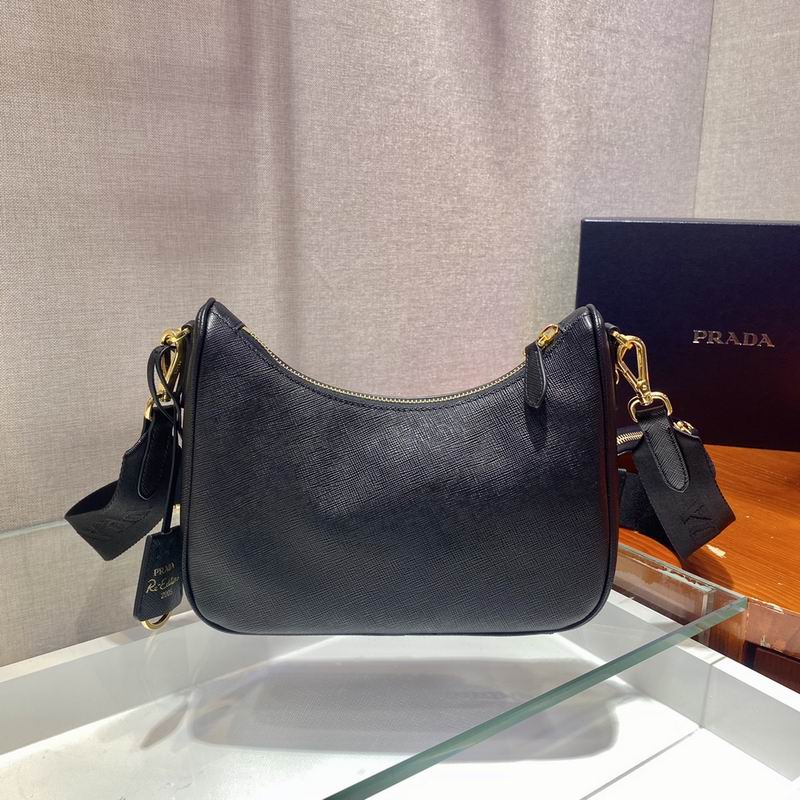 Bolsa Prada Hobo Re-Edition Re-Nylon