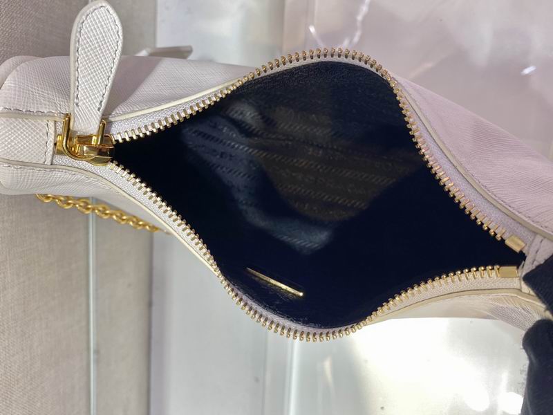 Bolsa Prada Hobo Re-Edition Re-Nylon