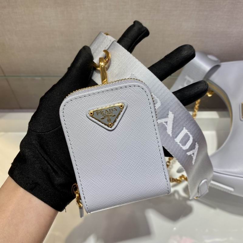 Bolsa Prada Hobo Re-Edition Re-Nylon