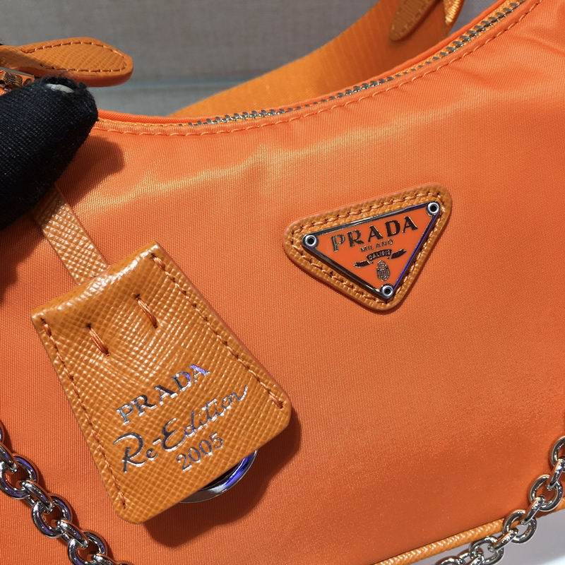 Bolsa Prada Hobo Re-Nylon