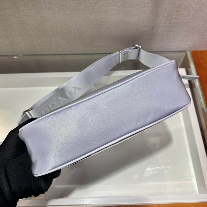 Bolsa Prada Hobo Re-Nylon