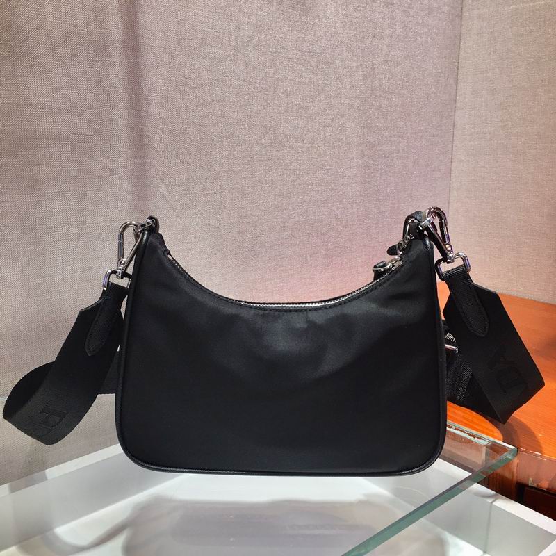 Bolsa Prada Hobo Re-Nylon