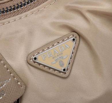 Bolsa Prada Re-Edition