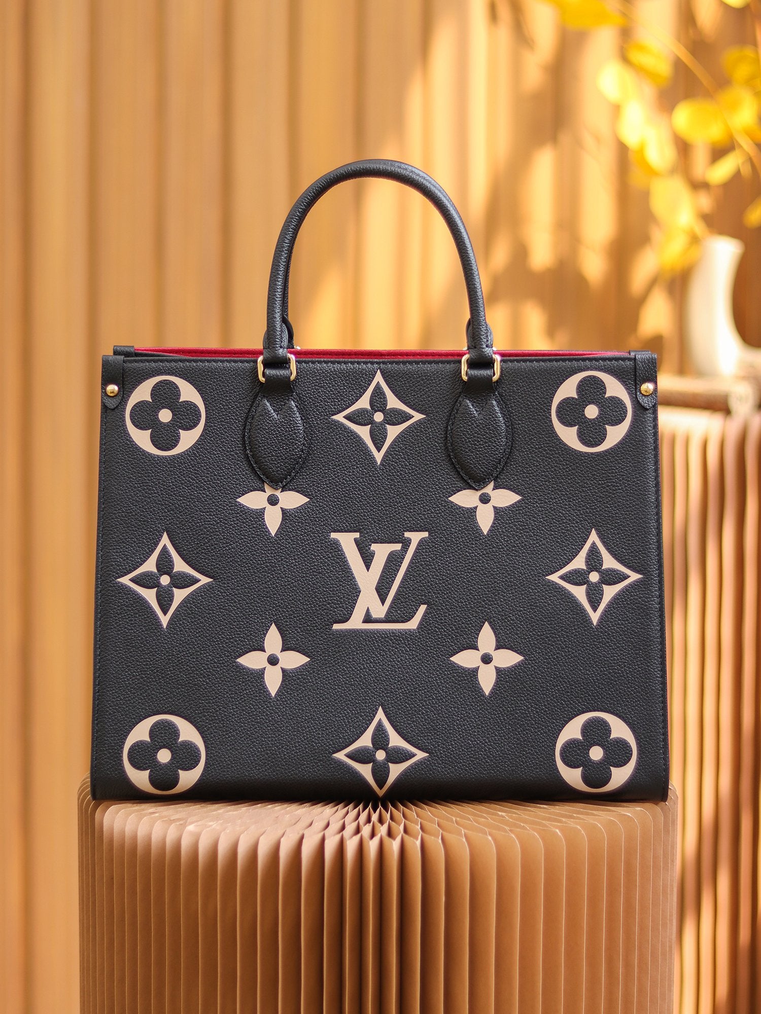 Bolsa Louis Vuitton OnTheGo