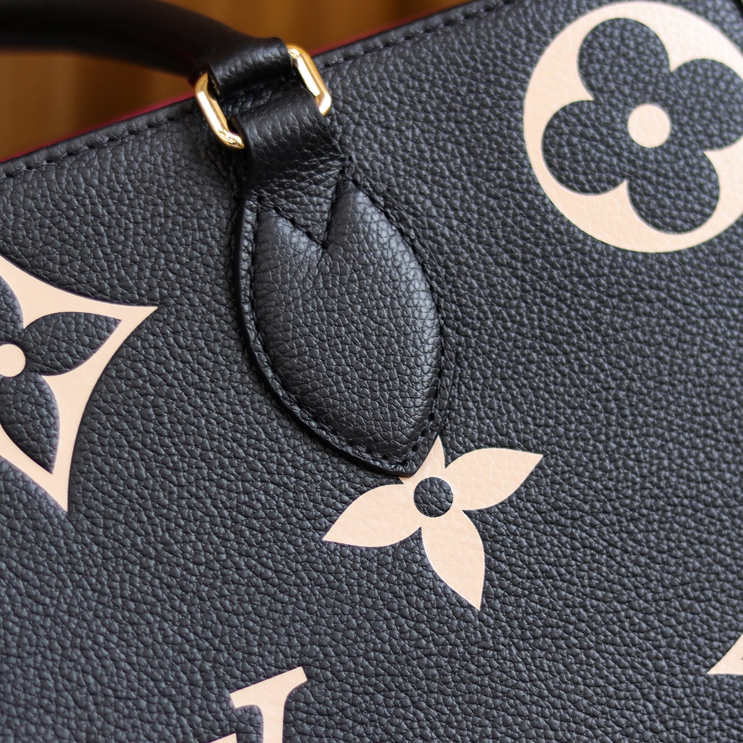 Bolsa Louis Vuitton OnTheGo