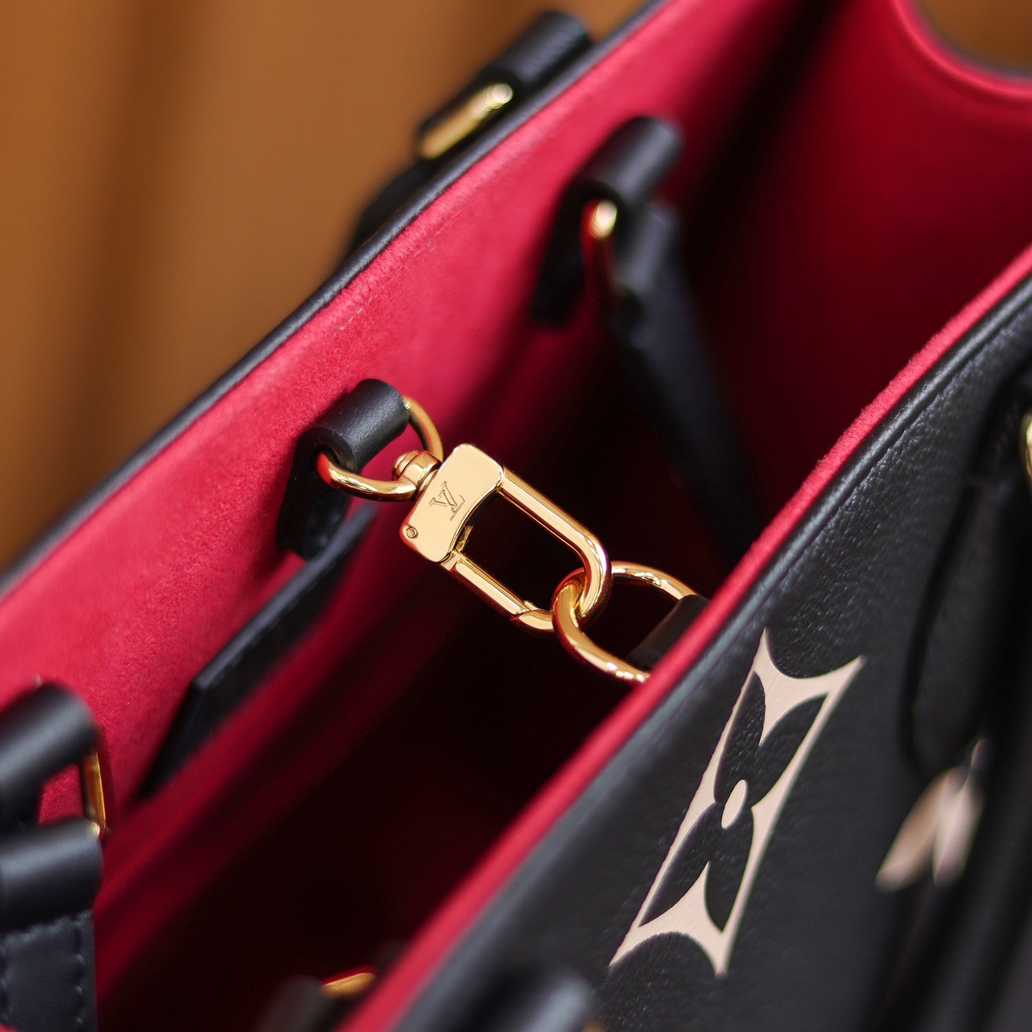 Bolsa Louis Vuitton OnTheGo