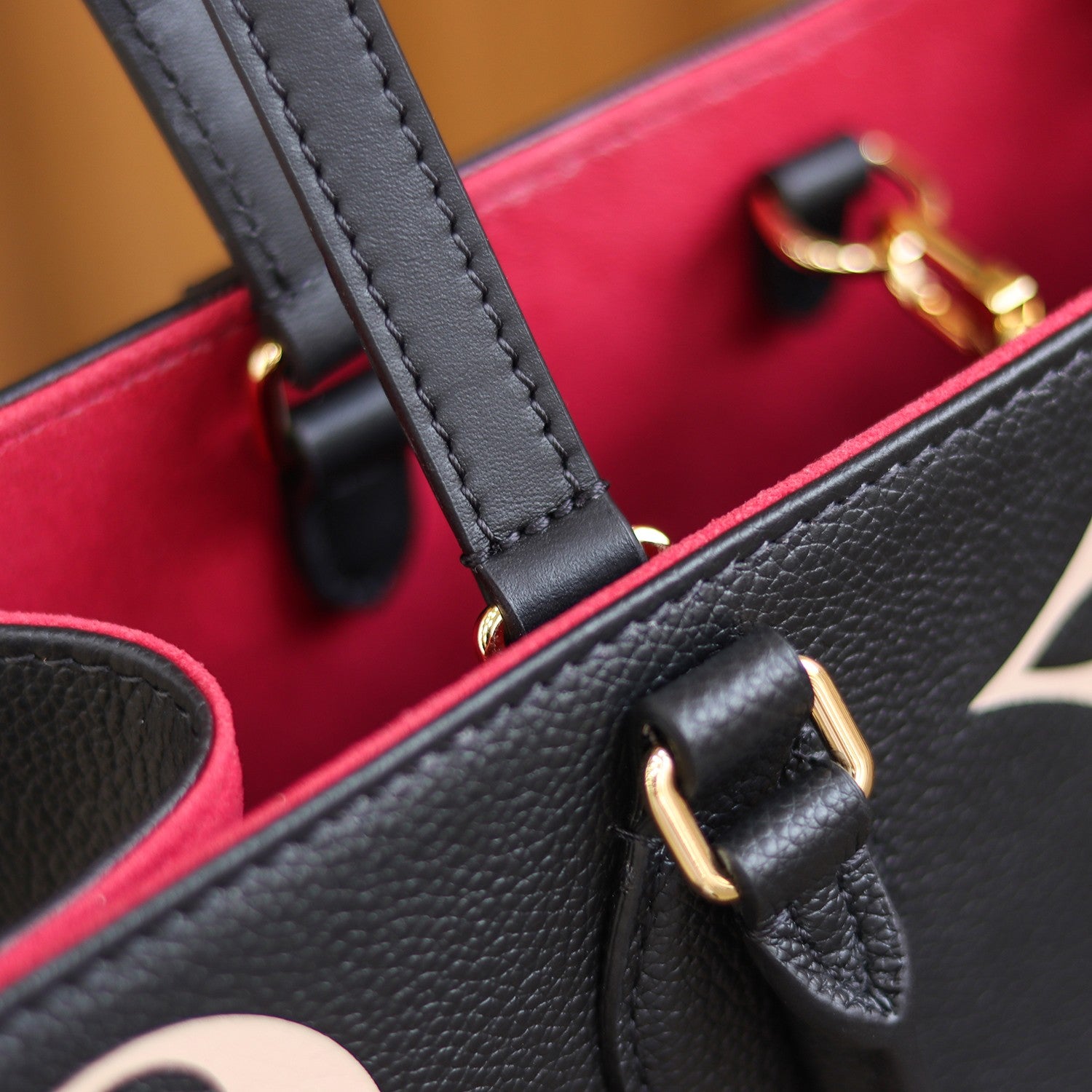 Bolsa Louis Vuitton OnTheGo