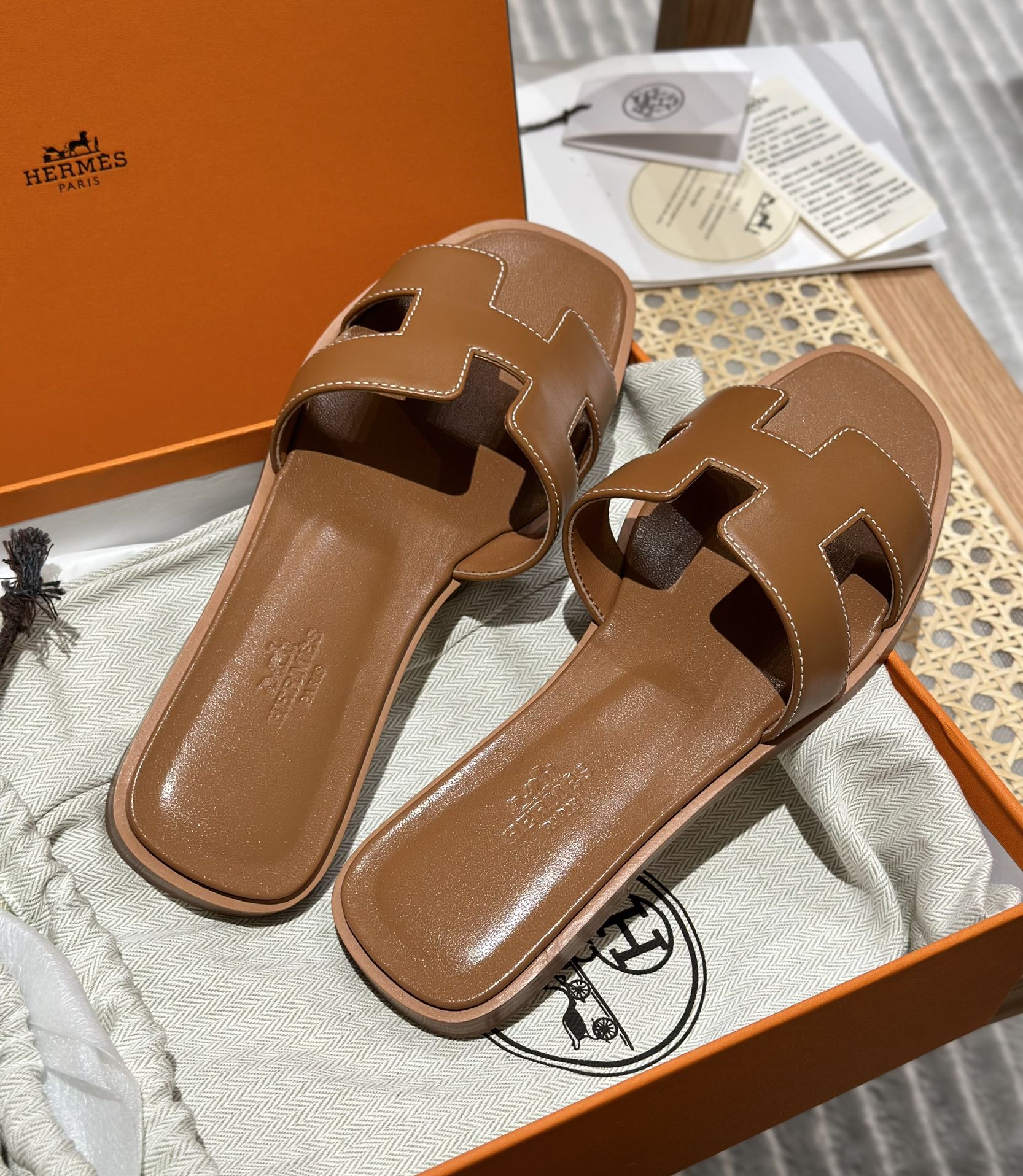 Sandália Hermès