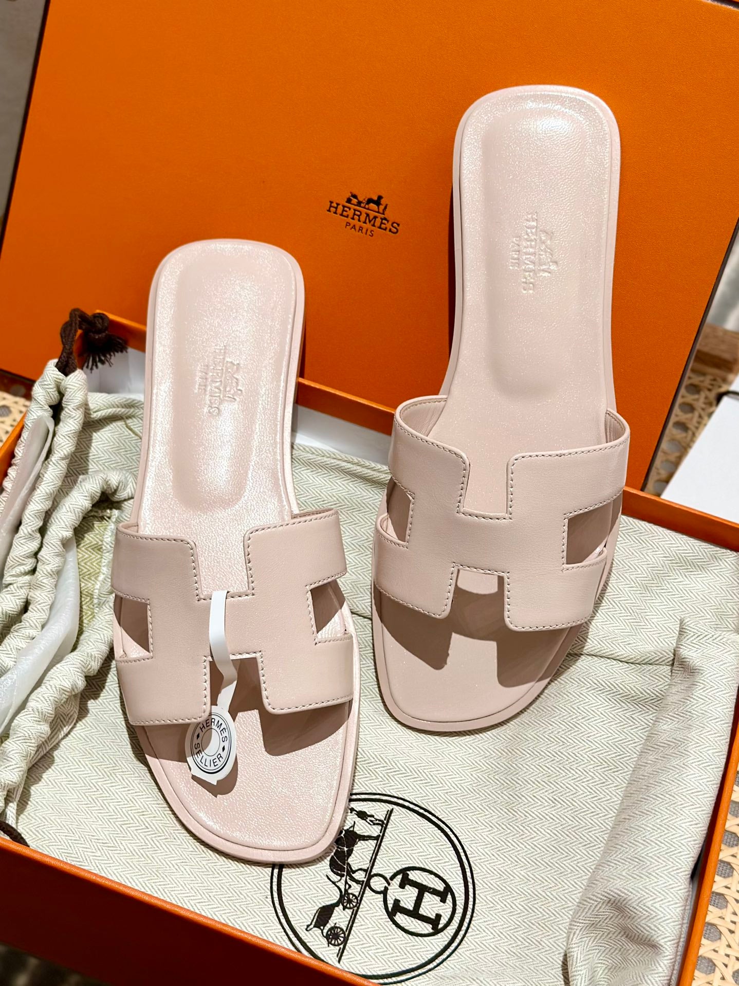 Sandália Hermès