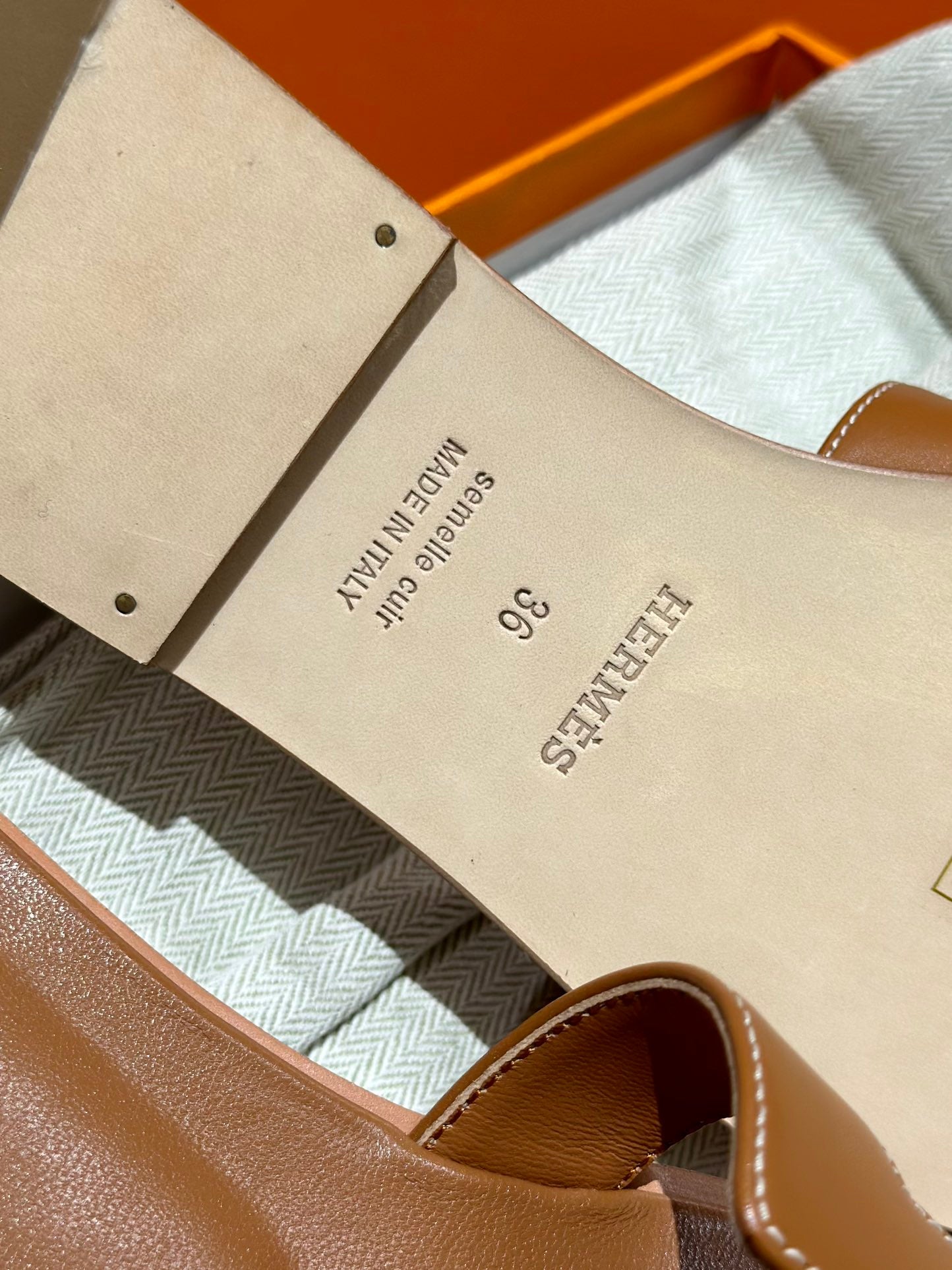 Sandália Hermès