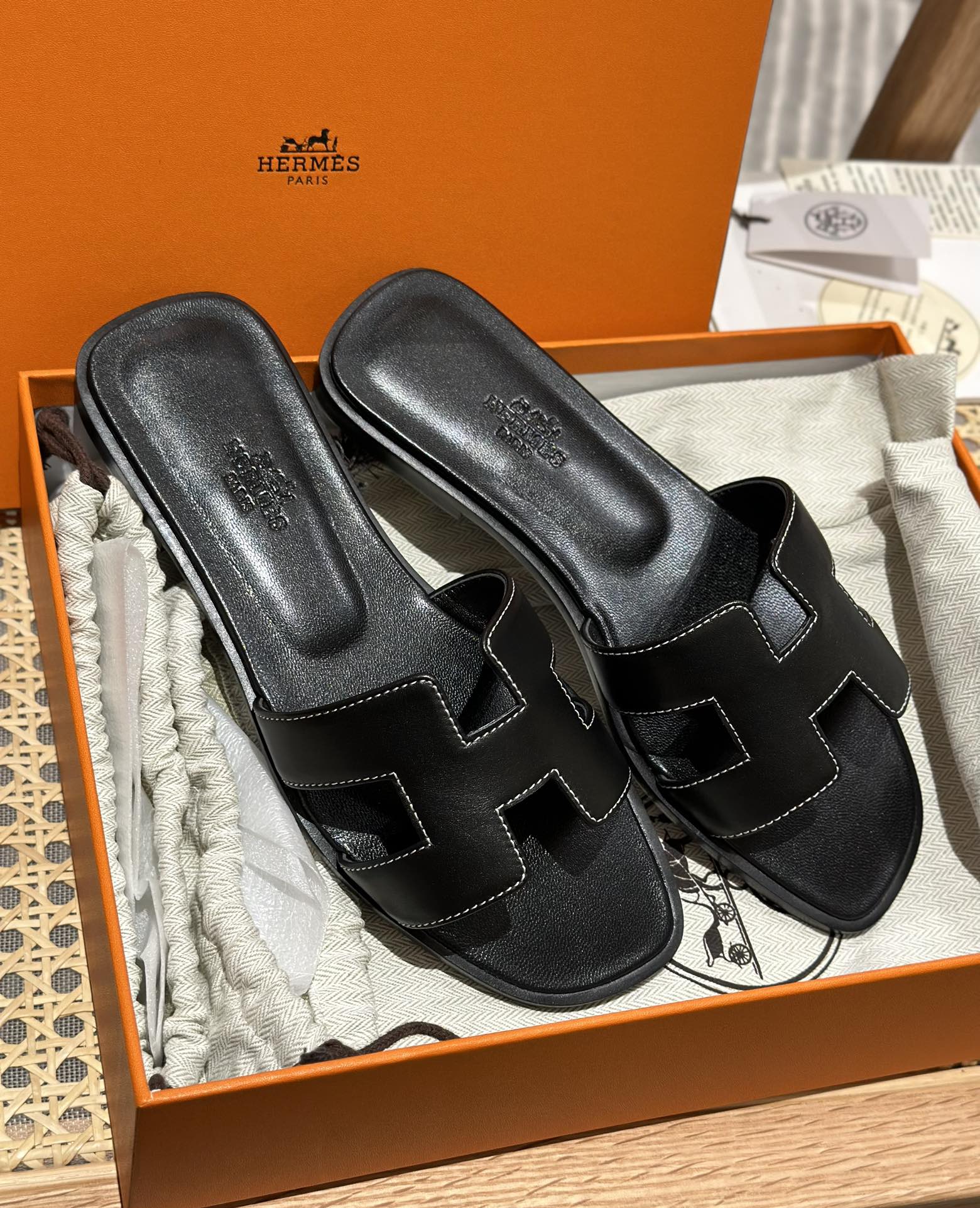 Sandália Hermès