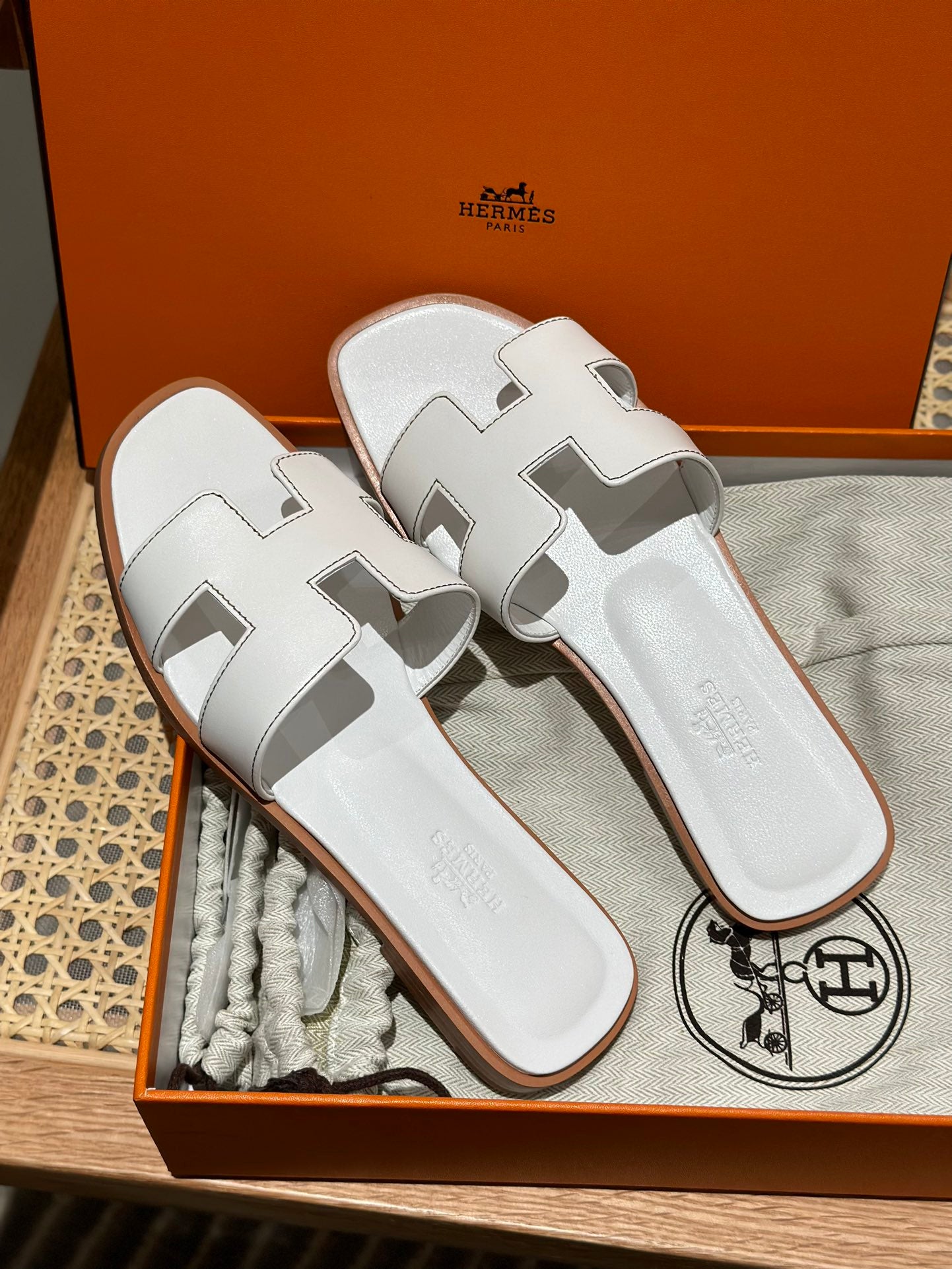 Sandália Hermès