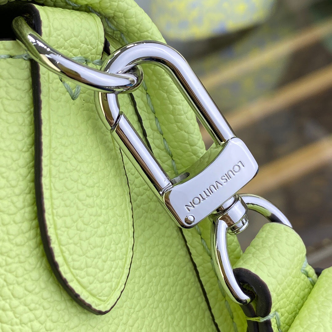 Bolsa Louis Vuitton Buci