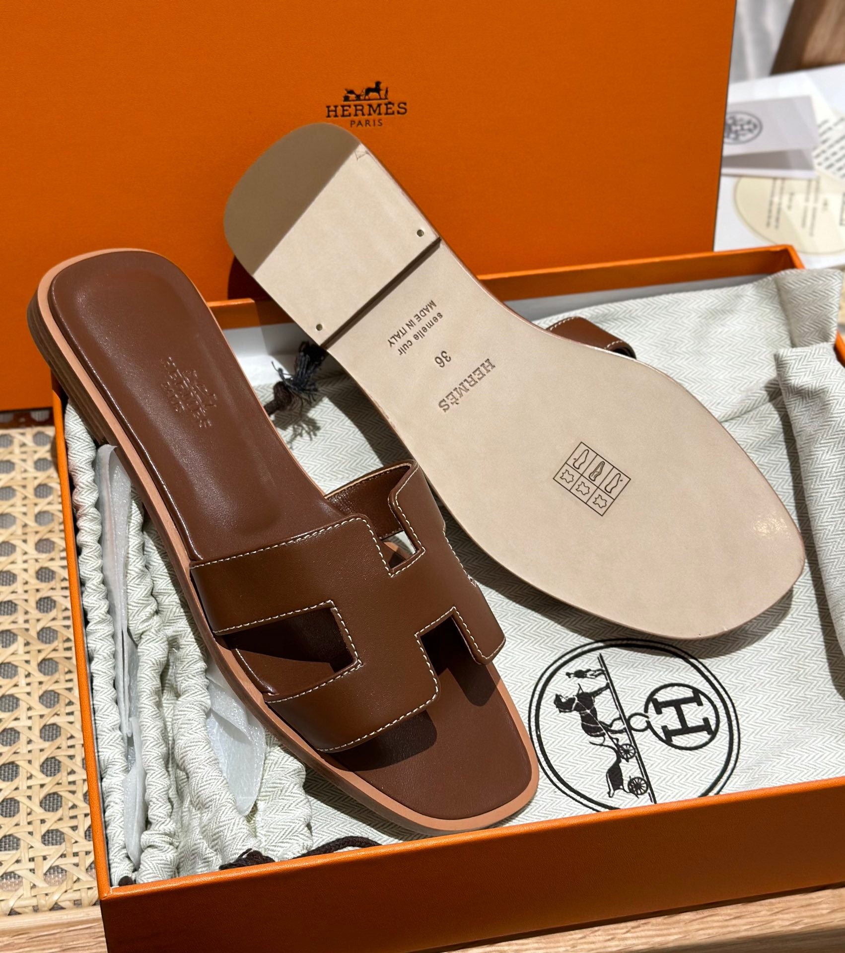 Sandália Hermès
