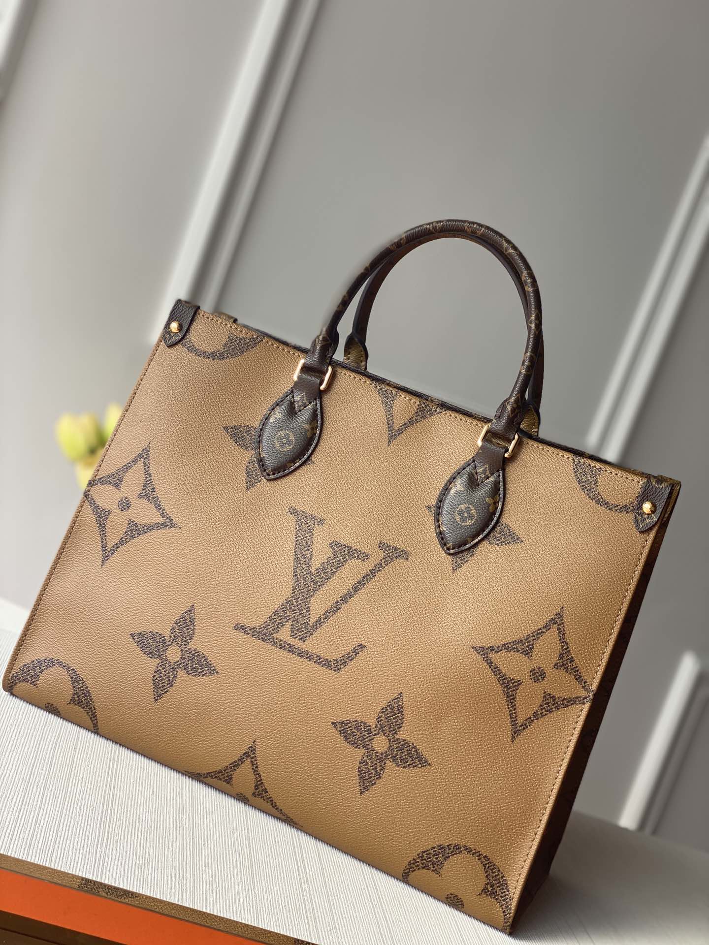 Bolsa Louis Vuitton OnTheGo MM