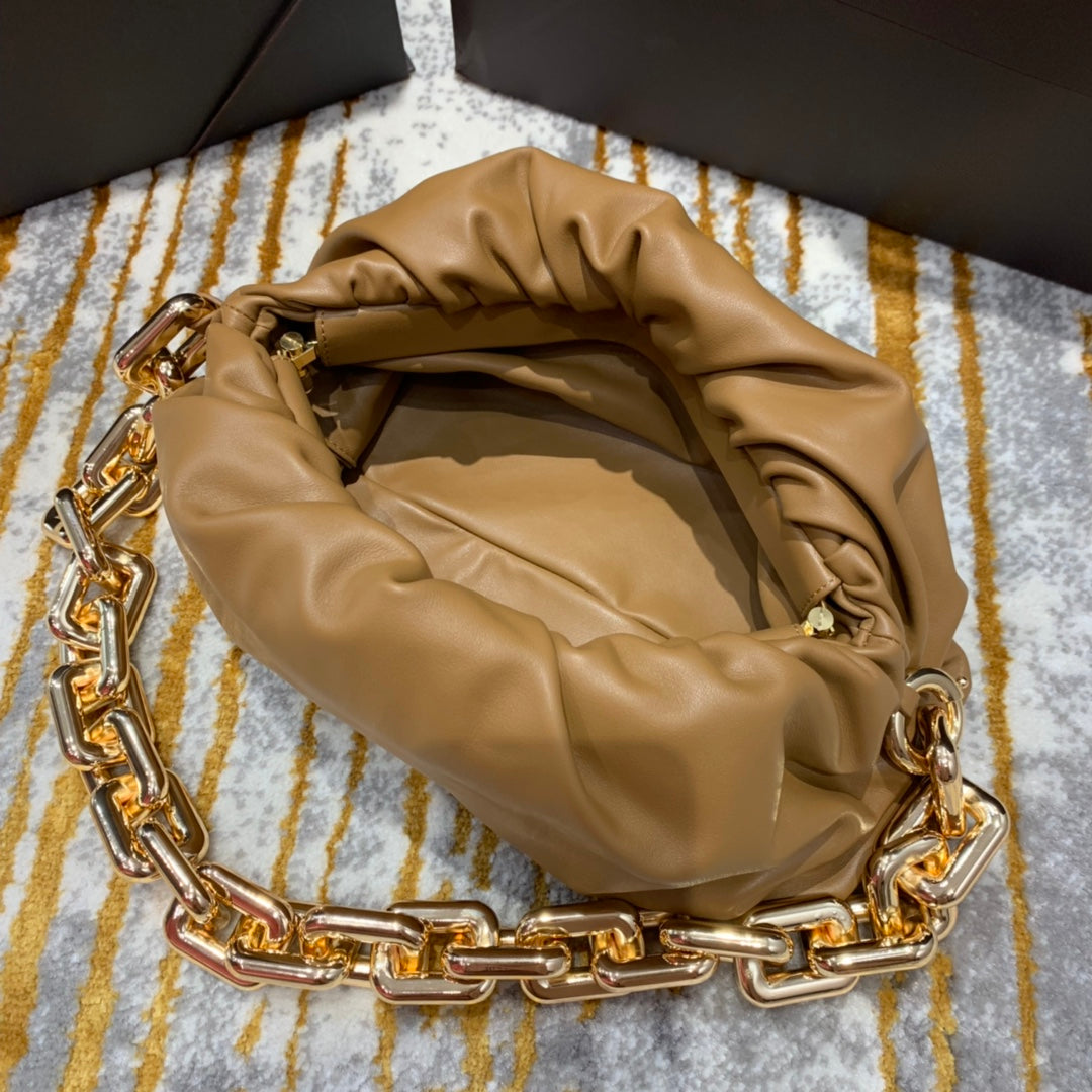Bolsa Bottega Veneta 𝙏𝙃𝙀 𝘾𝙃𝘼𝙄𝙉 𝙋𝙊𝙐𝘾𝙃 31CM BAG