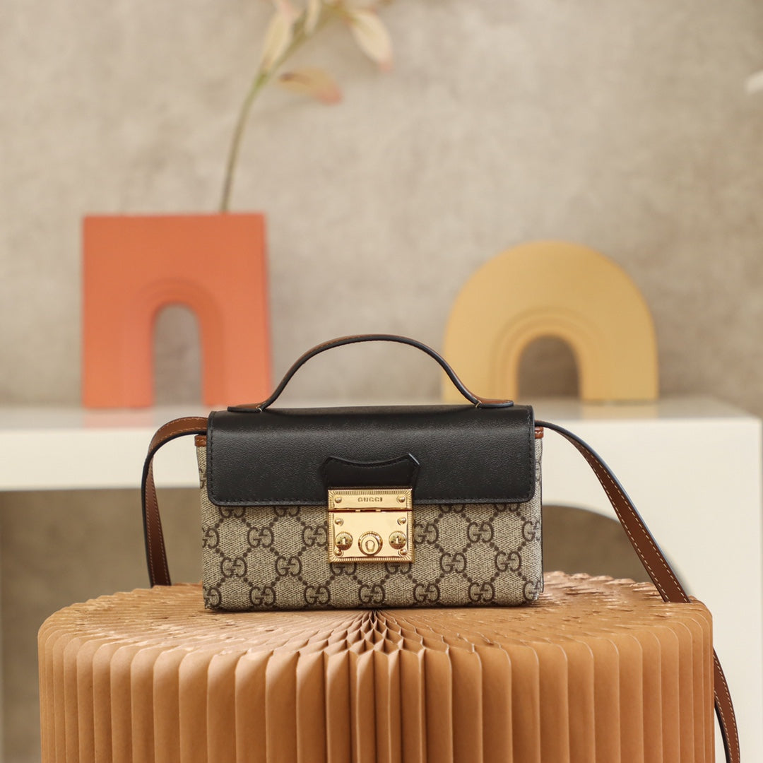 Bolsa Gucci Padlock mini bag