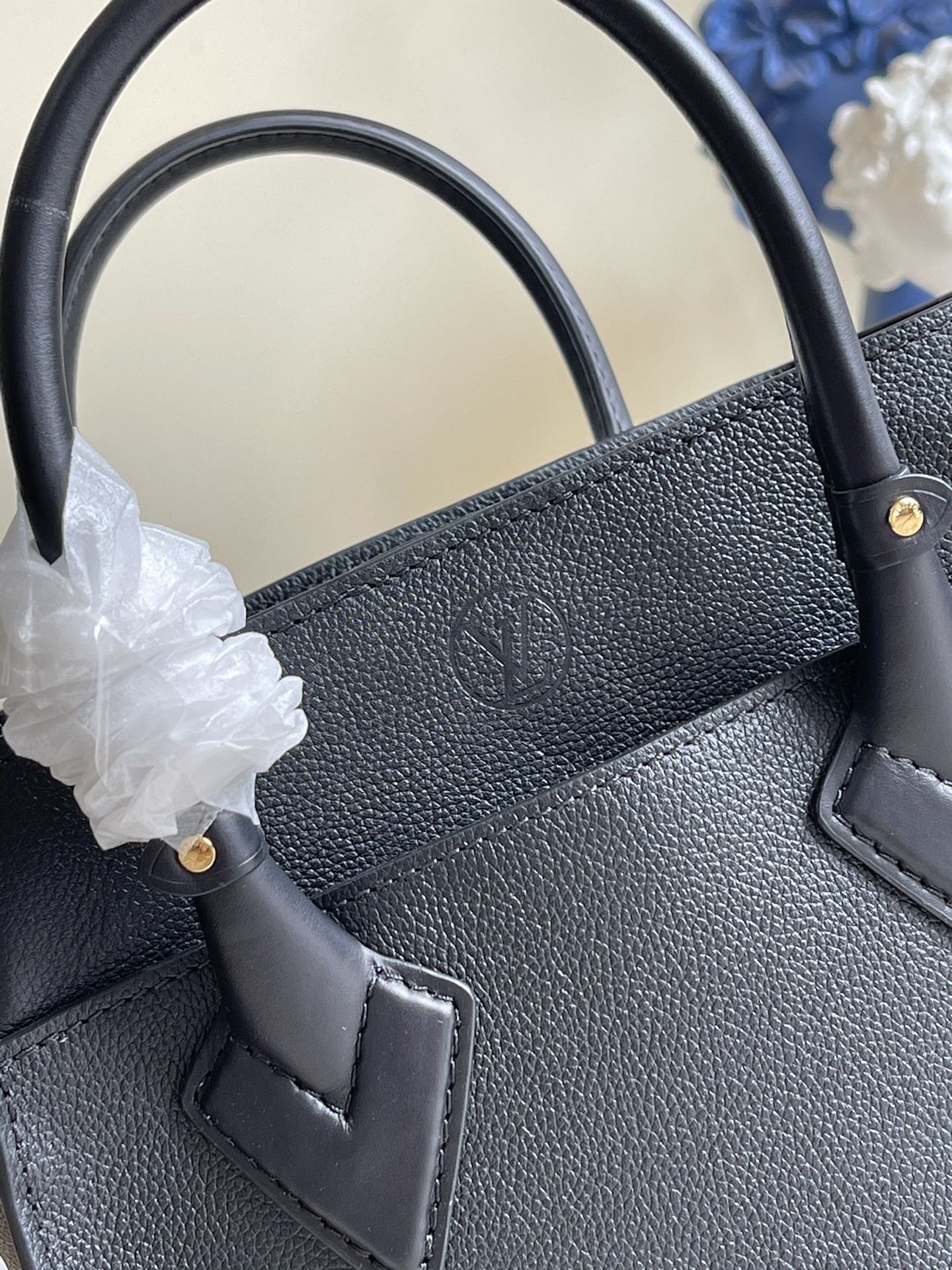 Bolsa Louis Vuitton On My Side PM