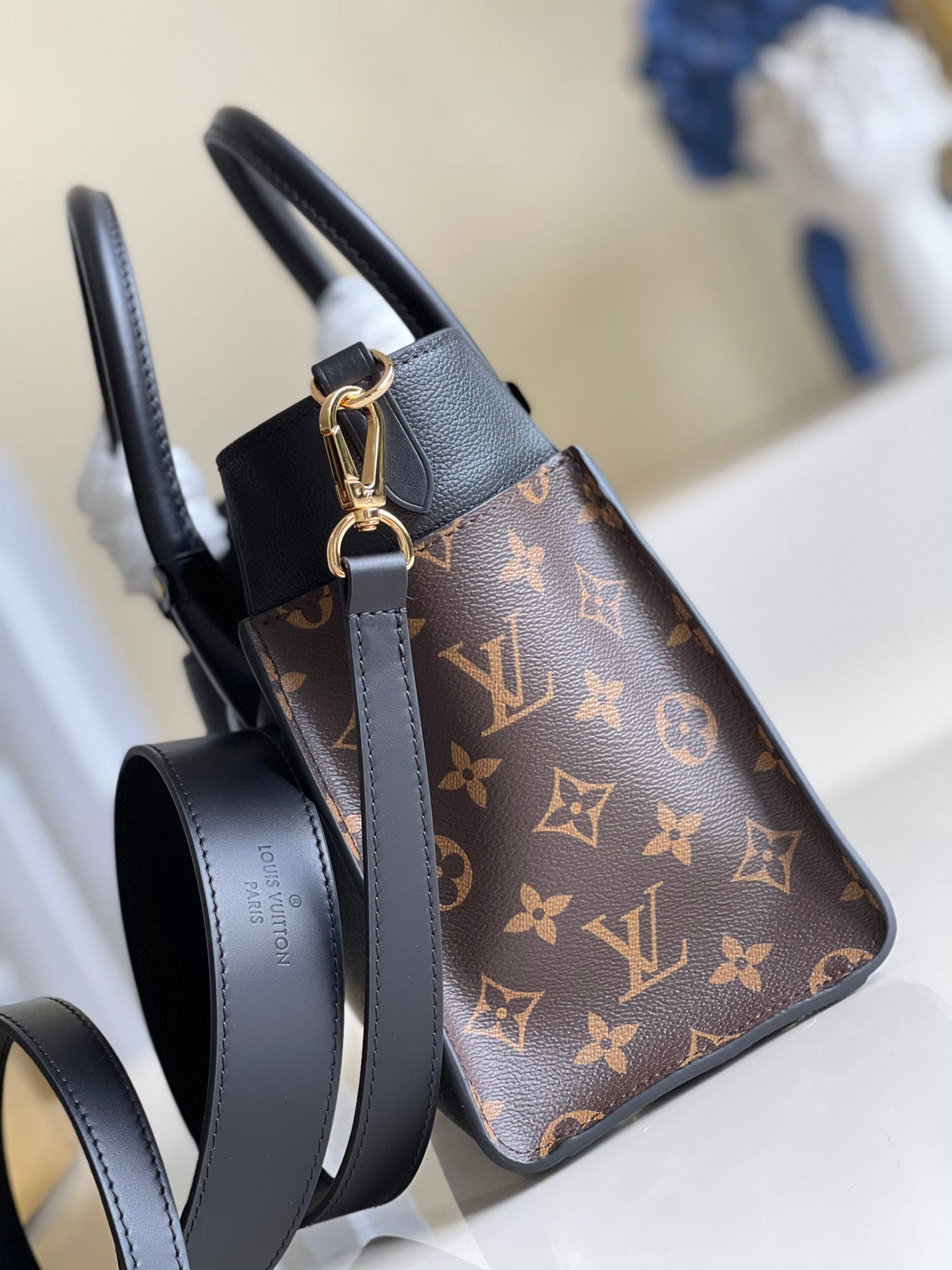 Bolsa Louis Vuitton On My Side PM
