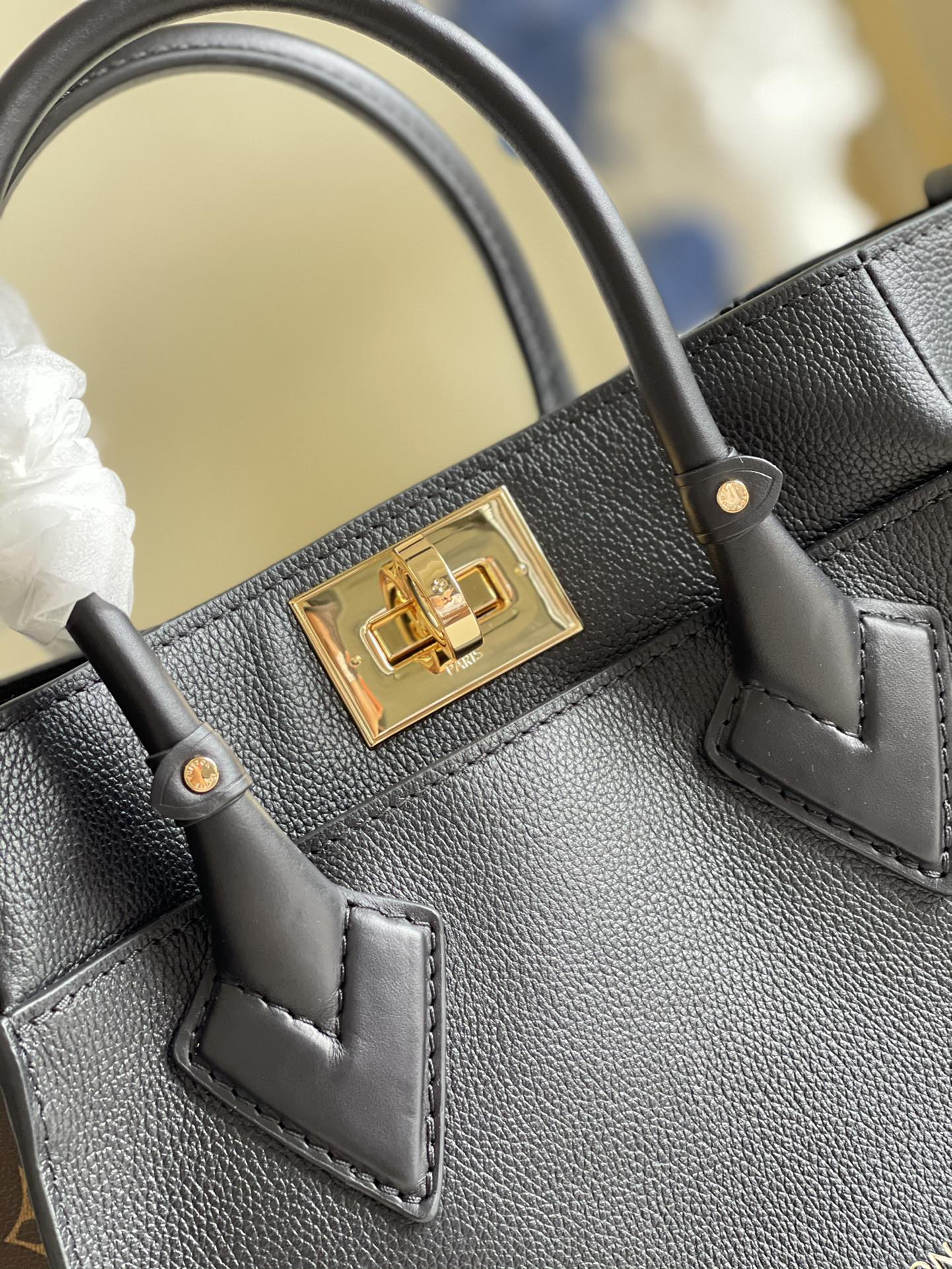 Bolsa Louis Vuitton On My Side PM