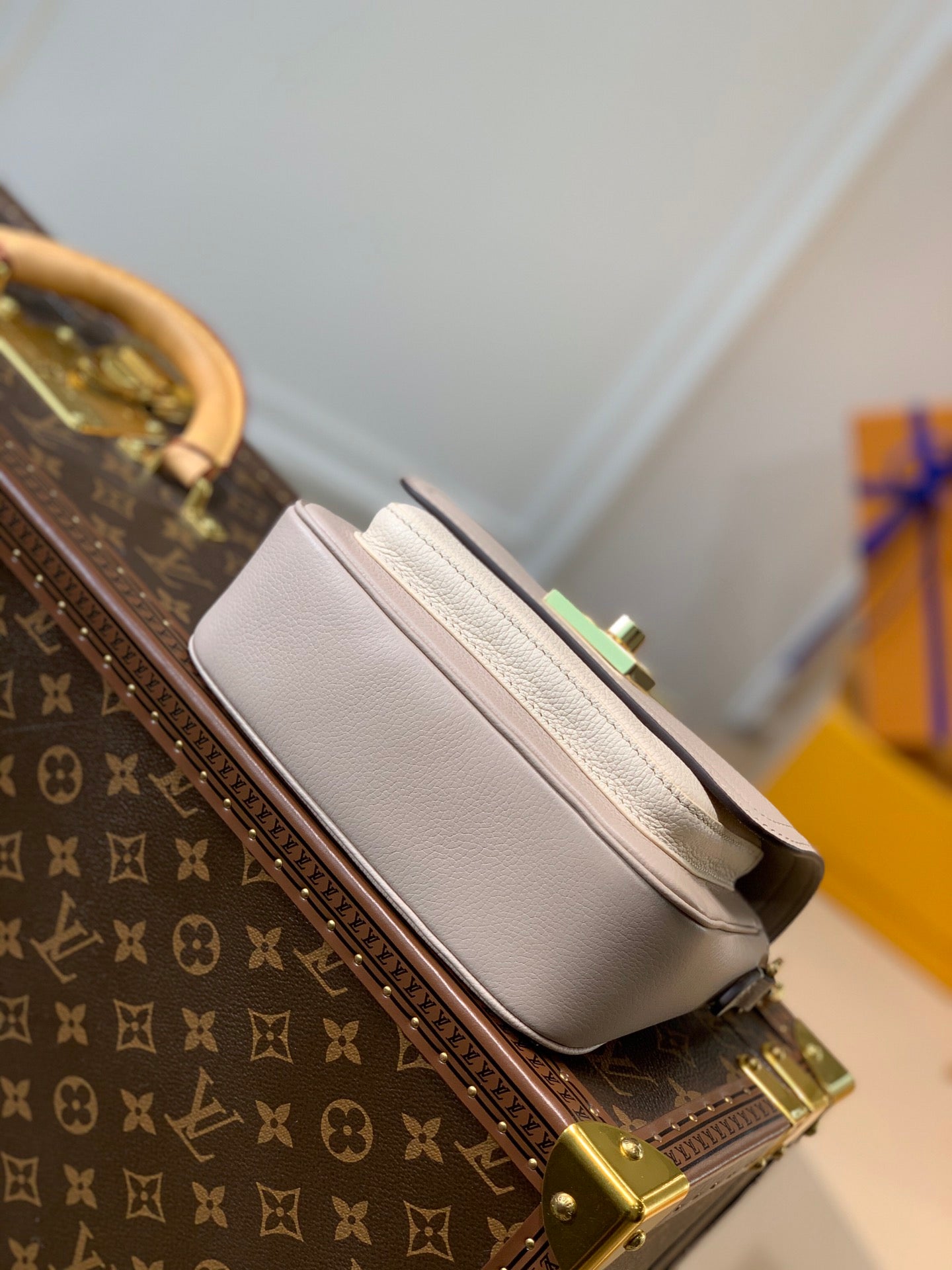 Bolsa Louis Vuitton Lockme Tender
