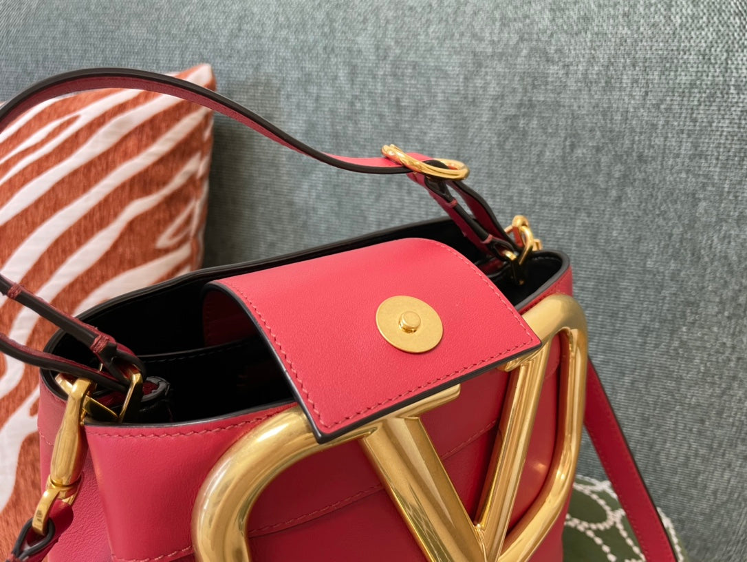 Bolsa Valentino Logo