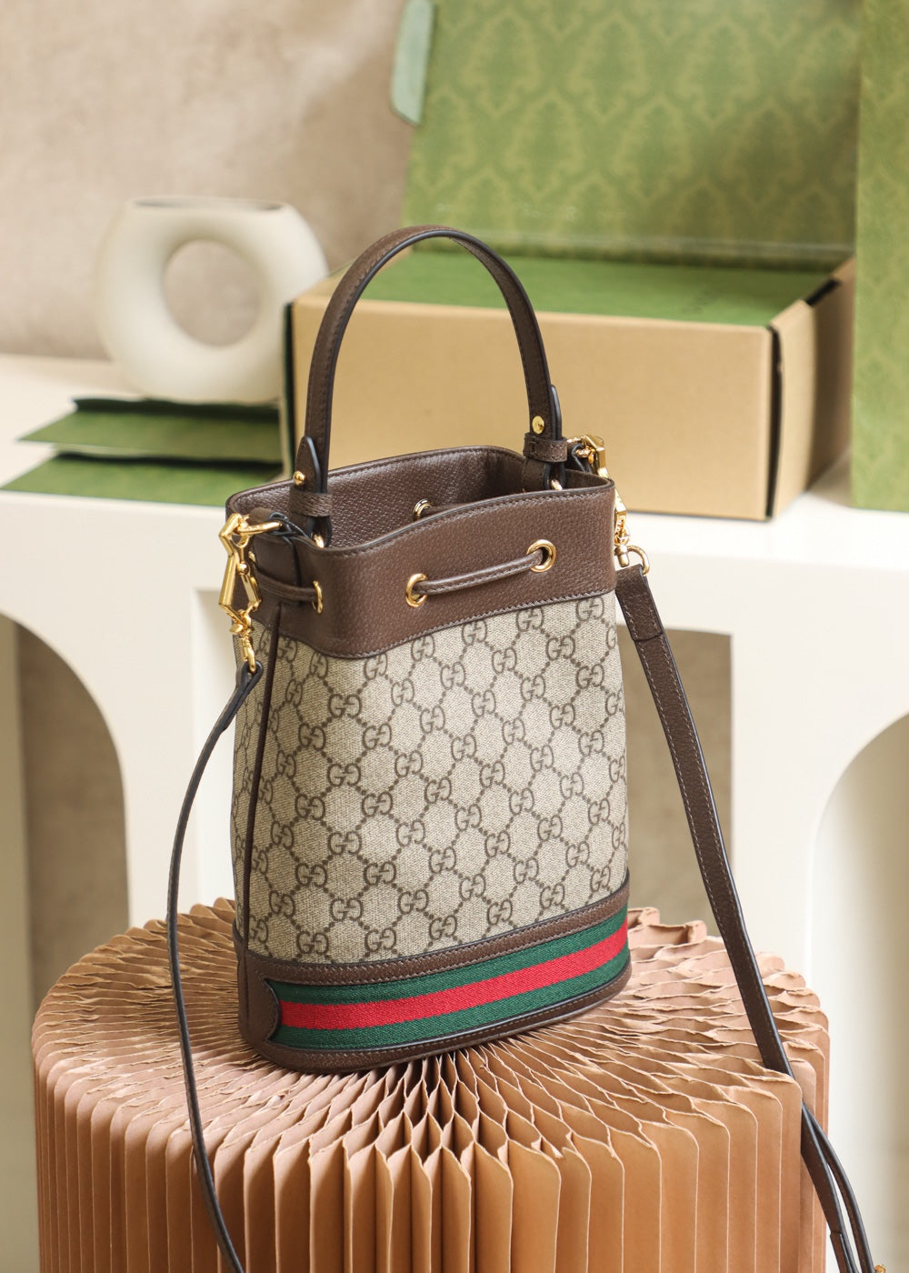 Bolsa Gucci Ophidia small GG bucket bag