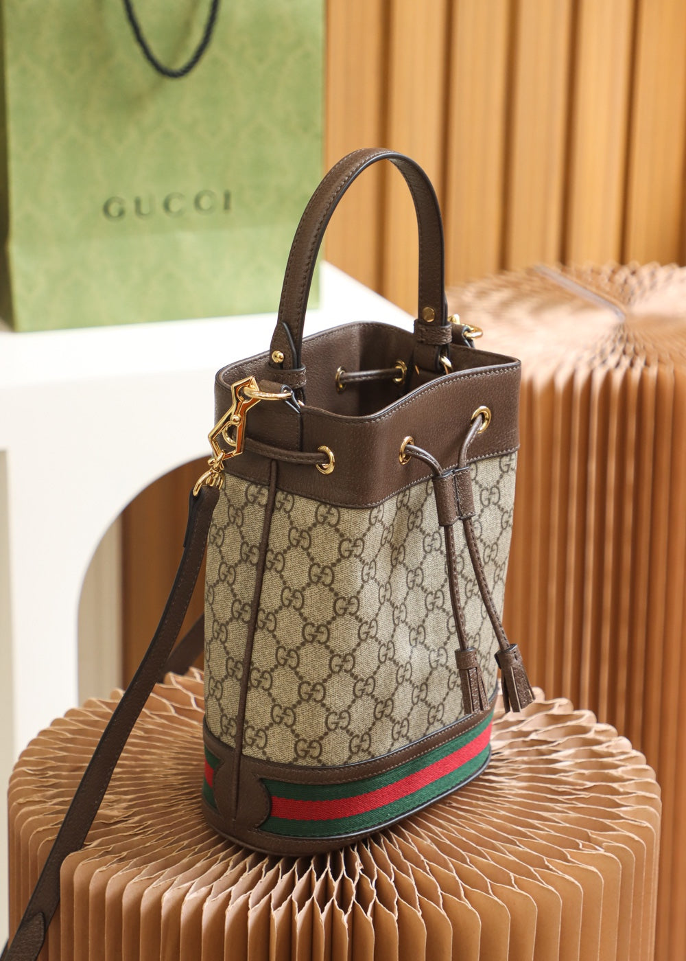 Bolsa Gucci Ophidia small GG bucket bag