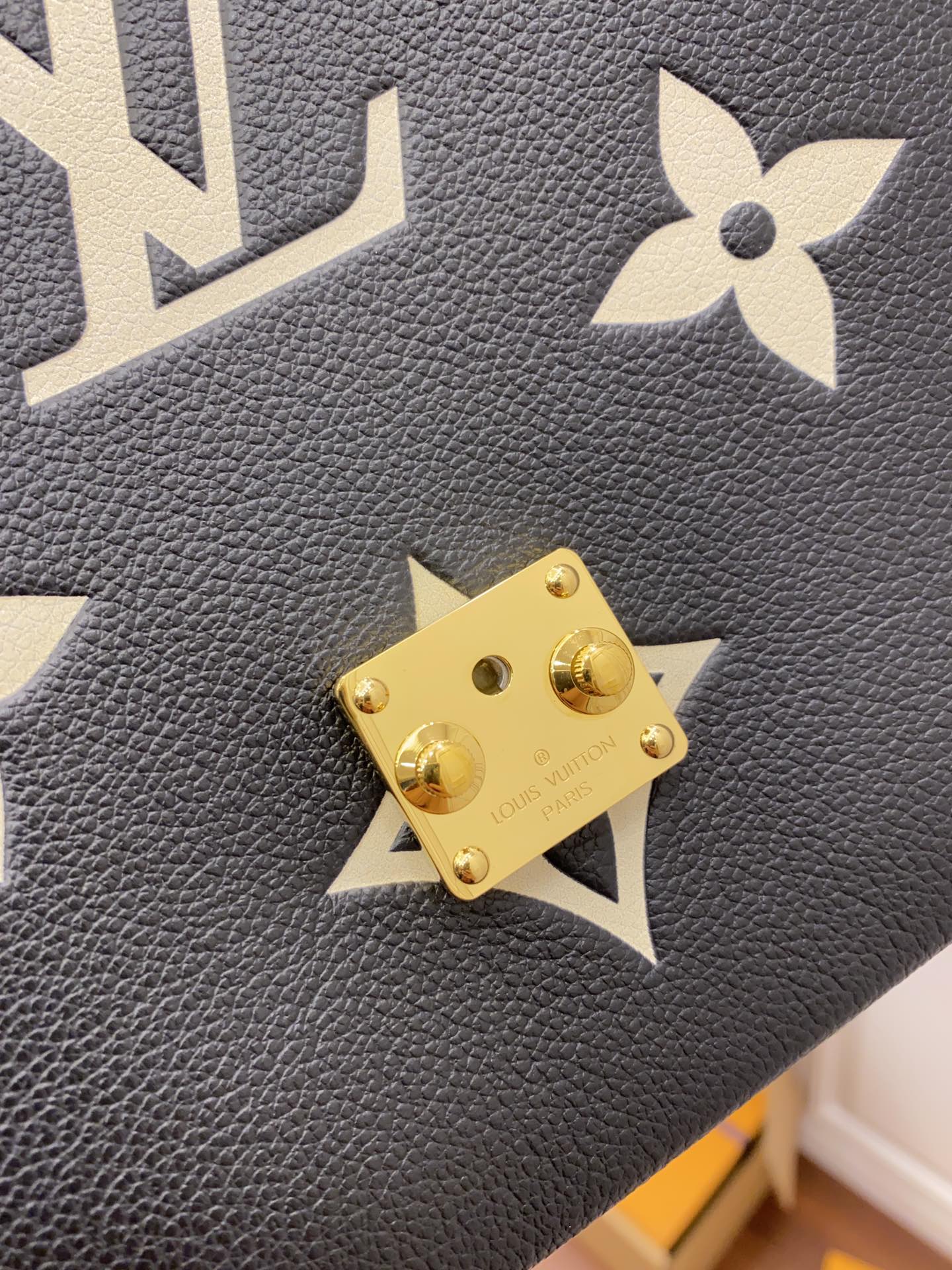 Bolsa Louis Vuitton Métis Monogram Black/Beige