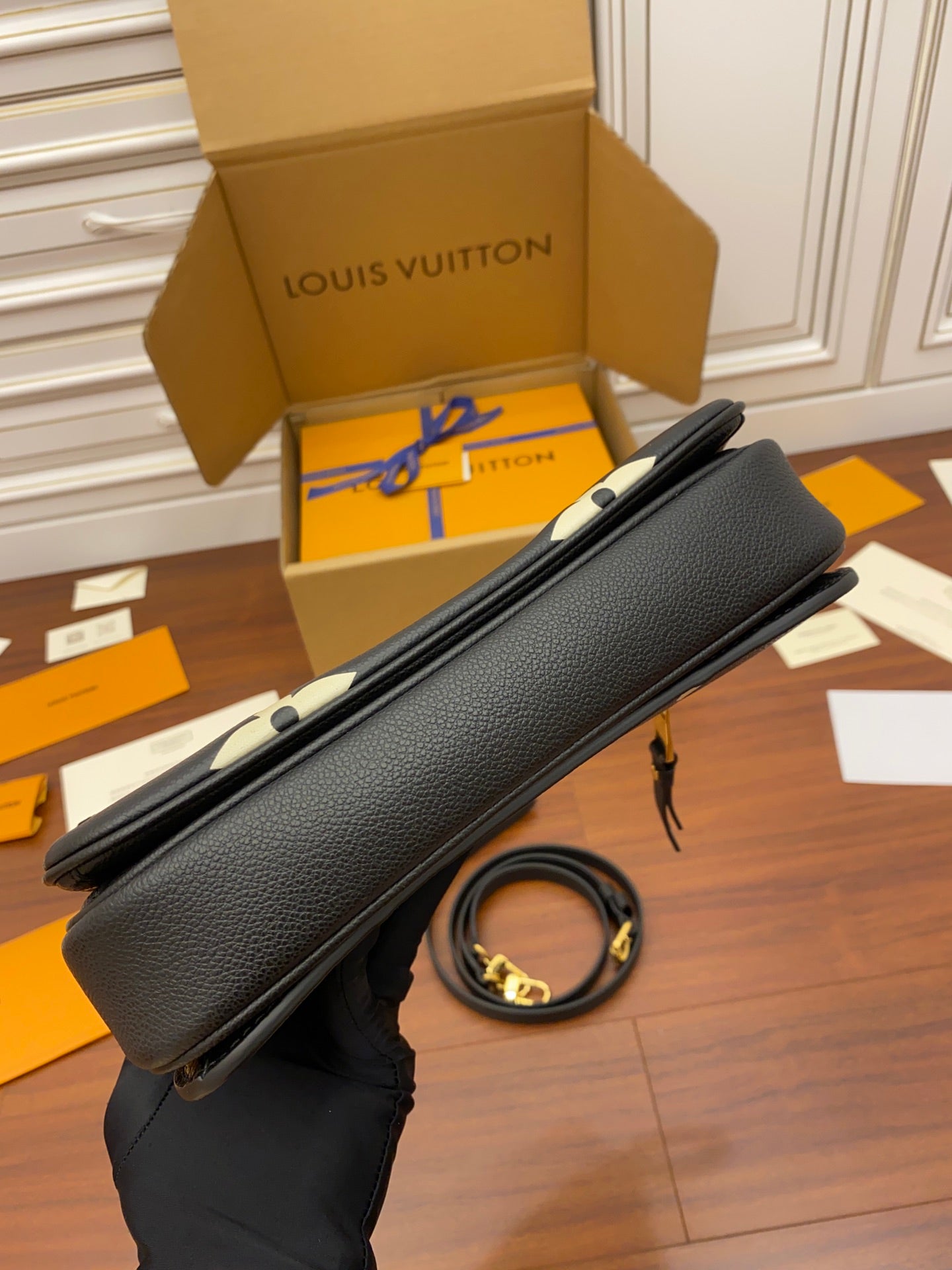 Bolsa Louis Vuitton Métis Monogram Black/Beige