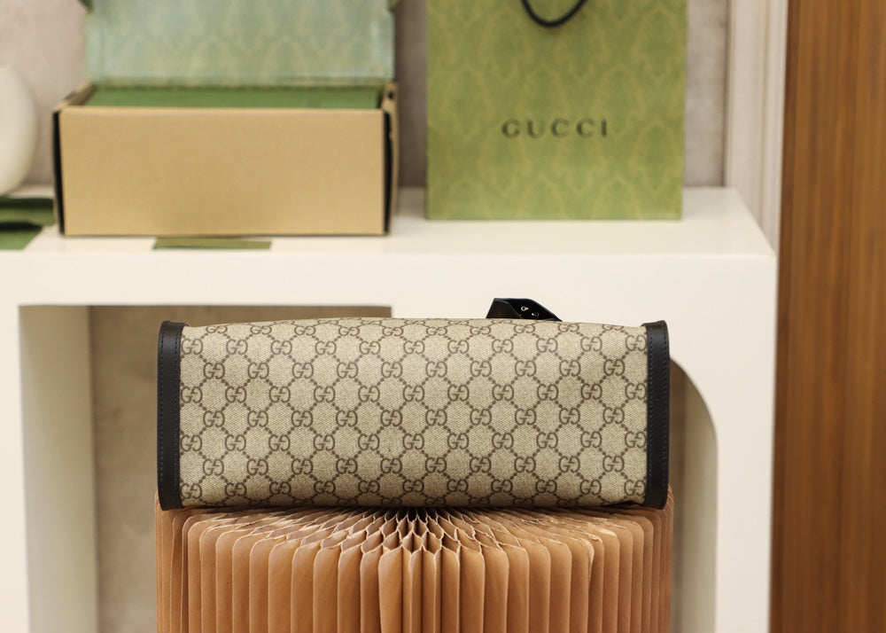 Bolsa GUCCI 𝐏𝐚𝐝𝐥𝐨𝐜𝐤