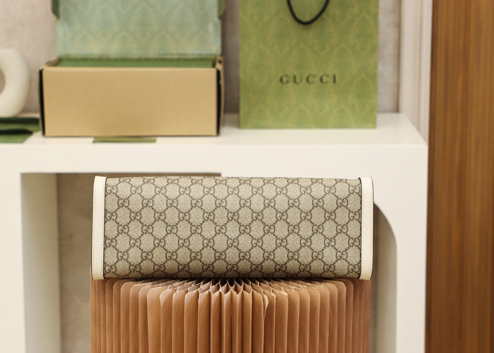 Bolsa GUCCI 𝐏𝐚𝐝𝐥𝐨𝐜𝐤