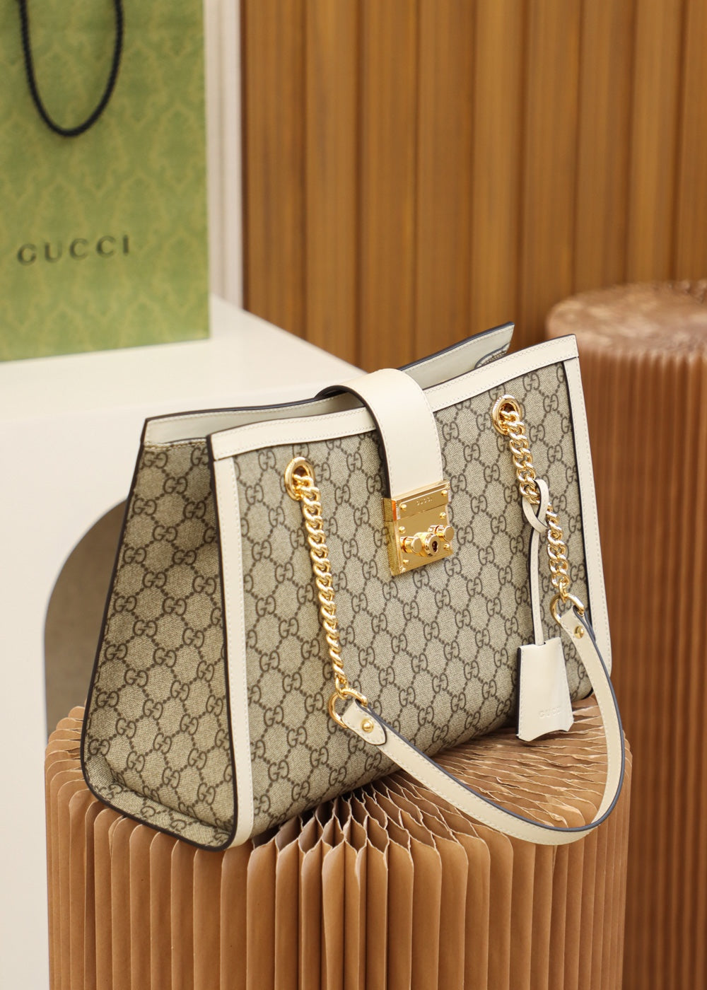 Bolsa GUCCI 𝐏𝐚𝐝𝐥𝐨𝐜𝐤