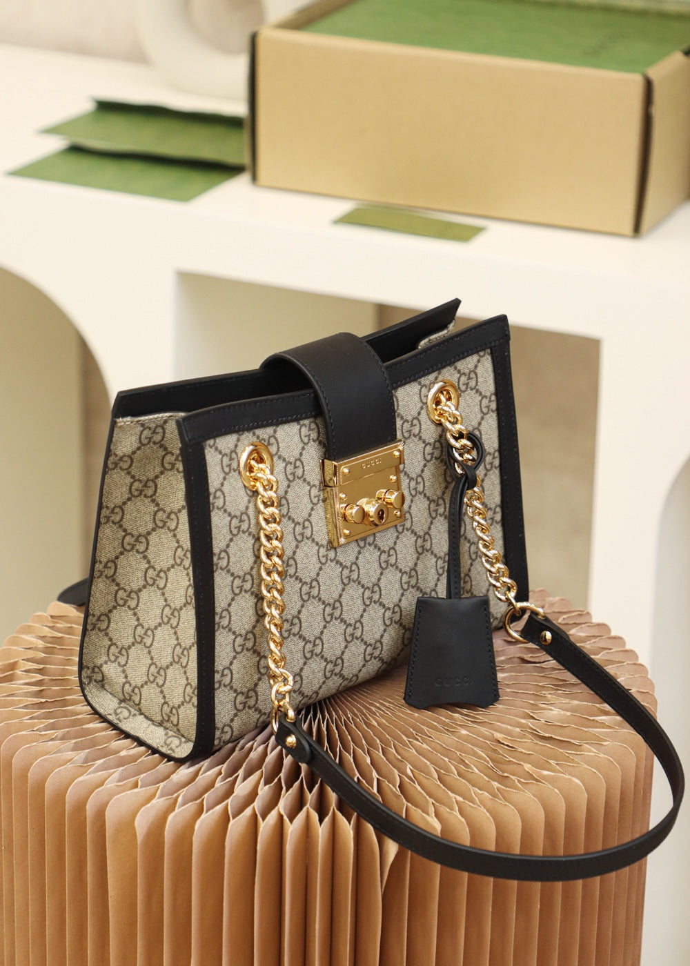 Bolsa GUCCI 𝐏𝐚𝐝𝐥𝐨𝐜𝐤