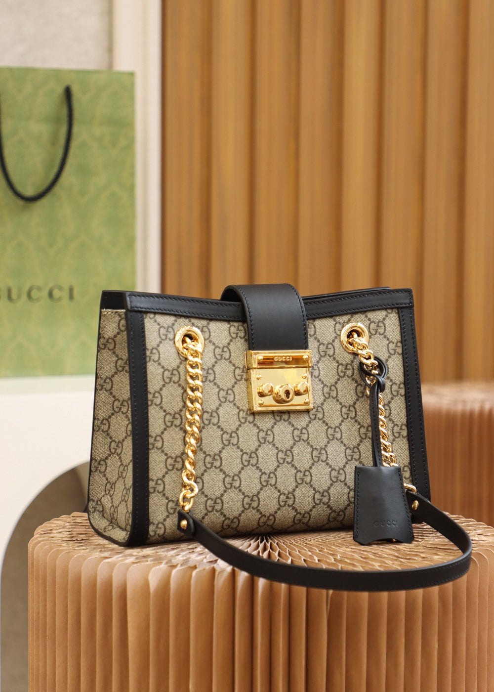 Bolsa GUCCI 𝐏𝐚𝐝𝐥𝐨𝐜𝐤