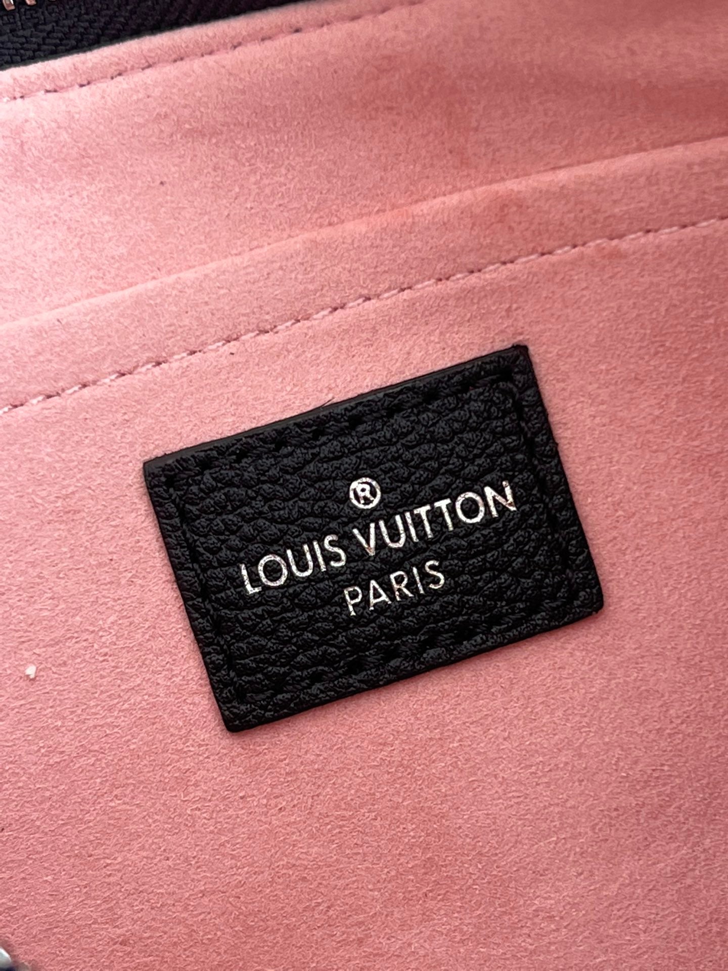 Bolsa Louis Vuitton Why Knot PM