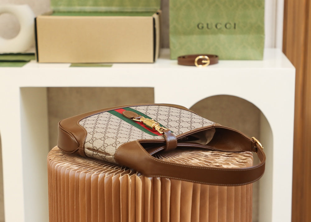 Bolsa GUCCI 𝐉𝐚𝐜𝐤𝐢𝐞 𝟭𝟵𝟲𝟭 small shoulder bag