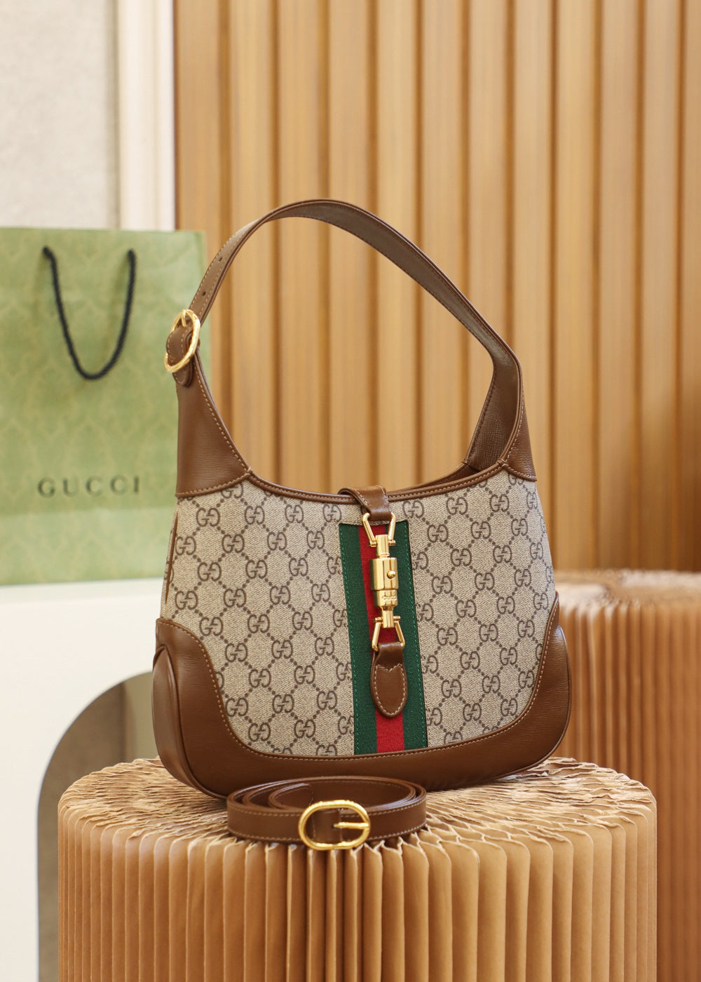 Bolsa GUCCI 𝐉𝐚𝐜𝐤𝐢𝐞 𝟭𝟵𝟲𝟭 small shoulder bag