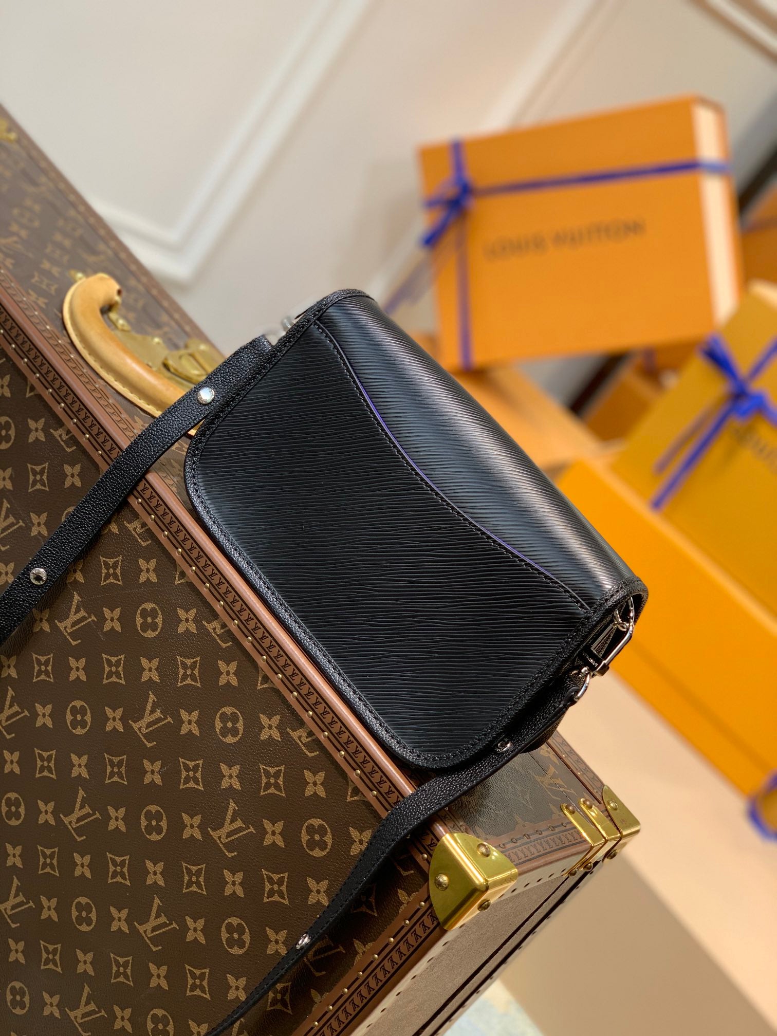 Bolsa Louis Vuitton Buci