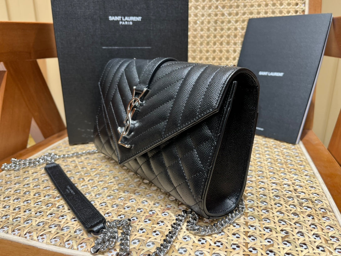 Bolsa YSL ENVELOPE 21CM
