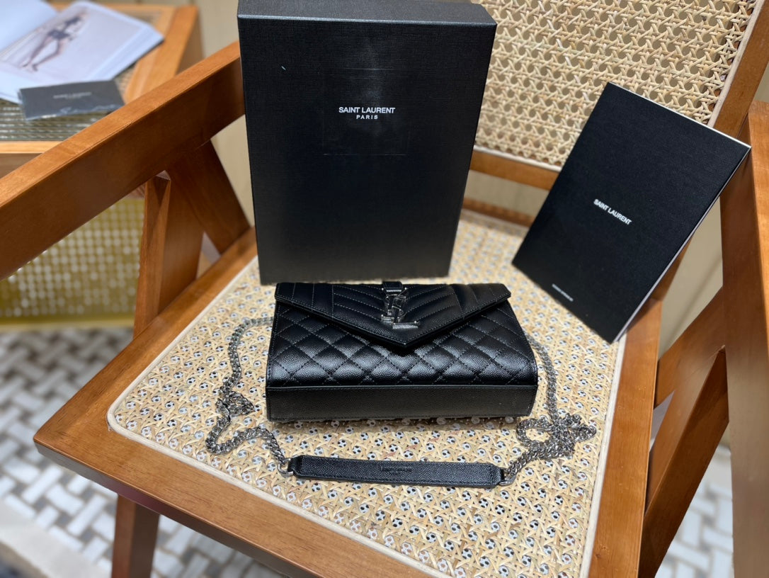 Bolsa YSL ENVELOPE 21CM