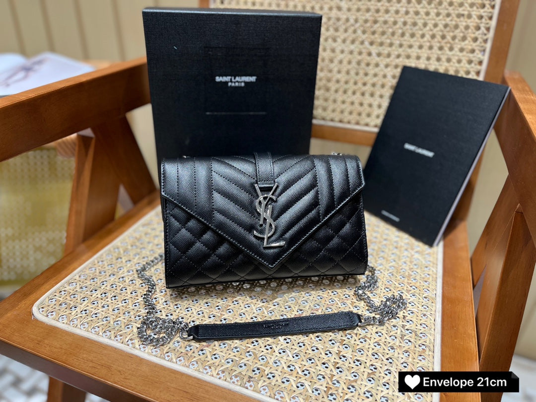 Bolsa YSL ENVELOPE 21CM