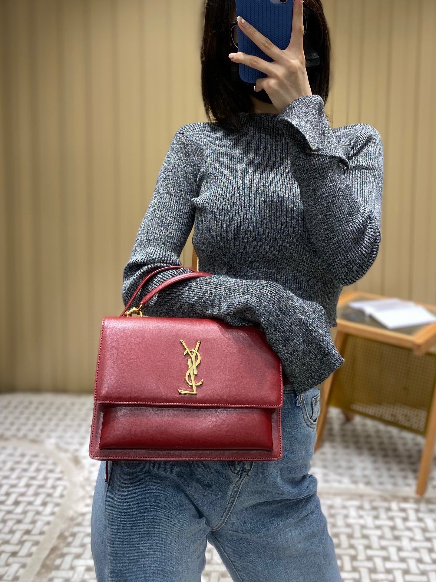 Bolsa YSL 𝙉𝙚𝙬 𝙢𝙚𝙙𝙞𝙪𝙢 𝙨𝙪𝙣𝙨𝙚𝙩 25CM