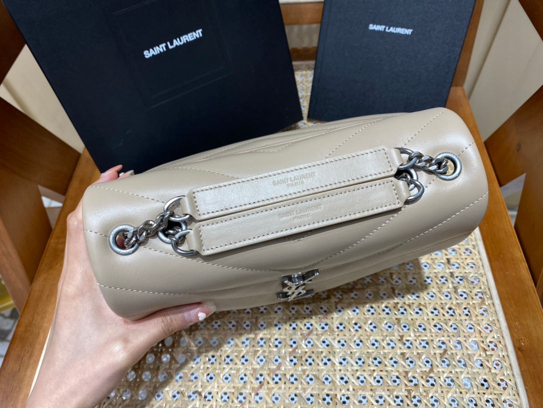 Bolsa YSL LOULOU 23CM Y