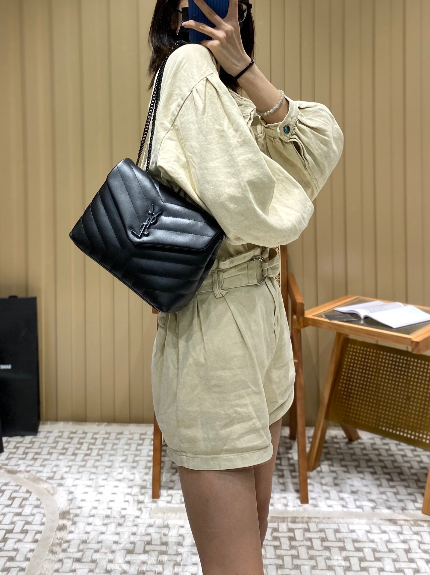Bolsa YSL LOULOU 23CM Y