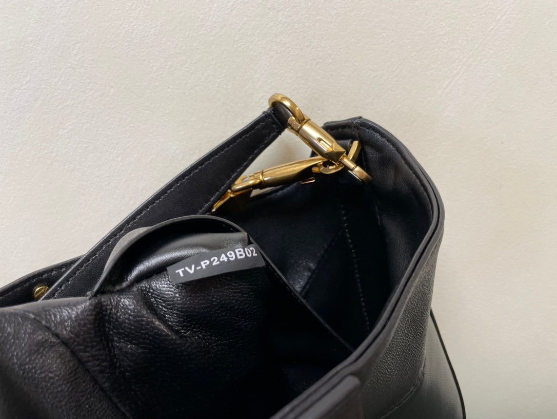 Bolsa Valentino GaravaniStudSign