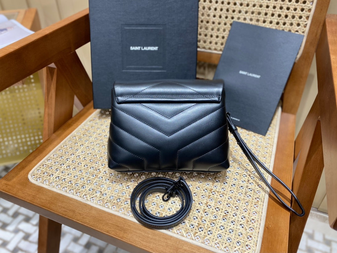 Bolsa YSL LouLou 20CM