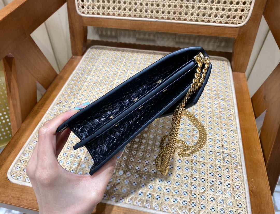 Bolsa YSL 𝑪𝒂𝒔𝒔𝒂𝒏𝒅𝒓𝒂 22CM